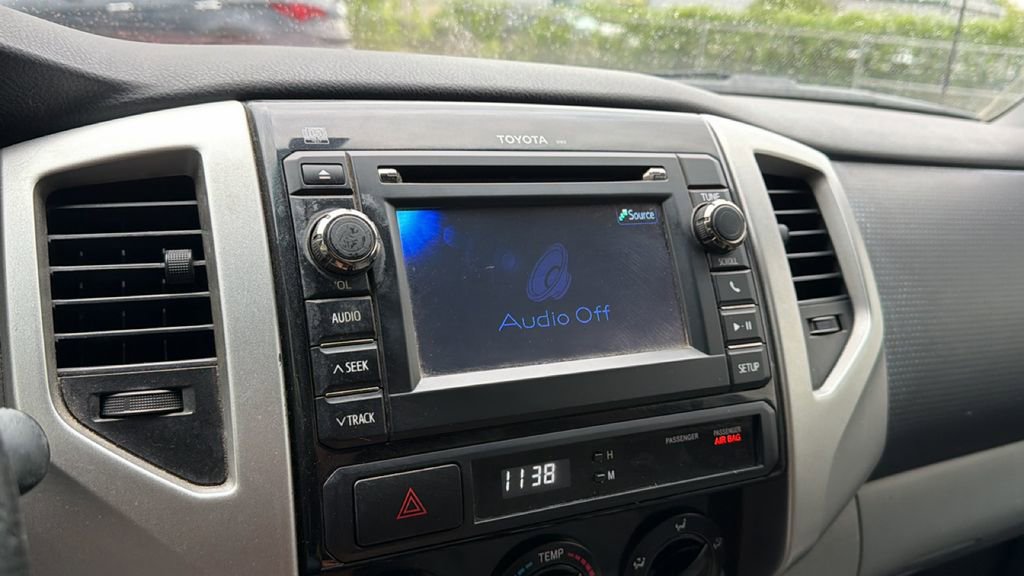 Used 2013 Toyota Tacoma PreRunner w/ SR5 Pkg image 28