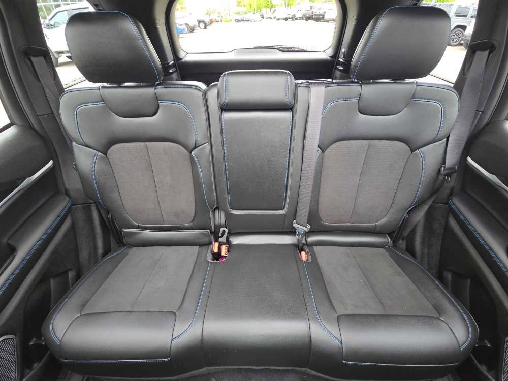 Used 2023 Jeep Grand Cherokee Trailhawk AWD/4WD image 17