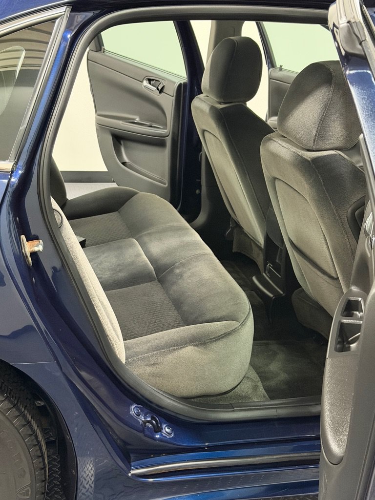 Used 2012 Chevrolet Impala LS FWD image 10