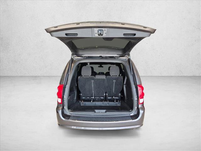 Used 2020 Dodge Grand Caravan SE FWD image 6
