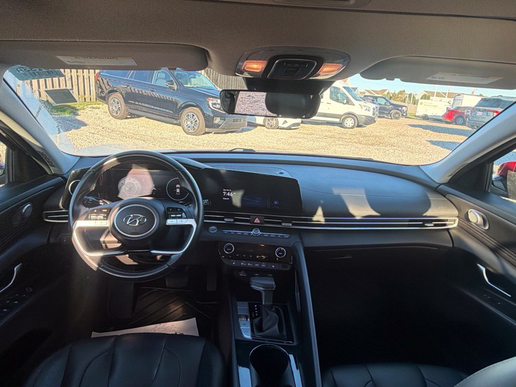 Used 2023 Hyundai Elantra Limited FWD image 20