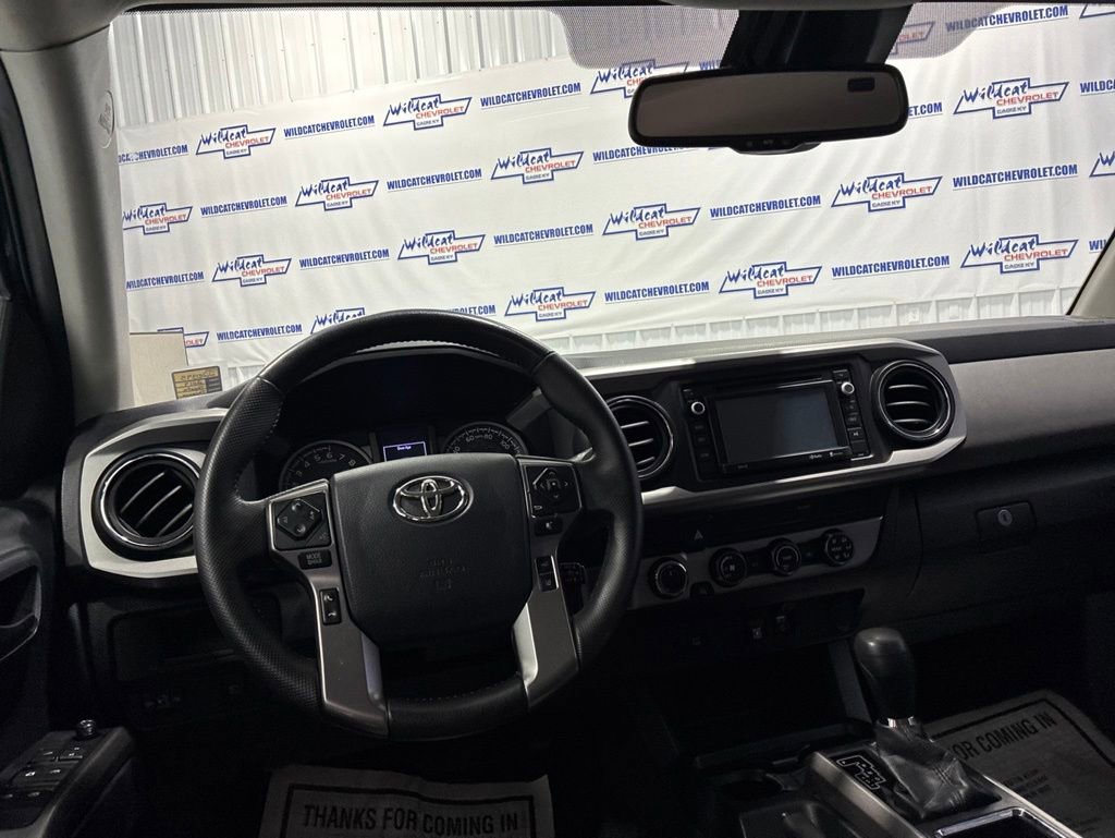 Used 2019 Toyota Tacoma SR5 AWD/4WD image 2