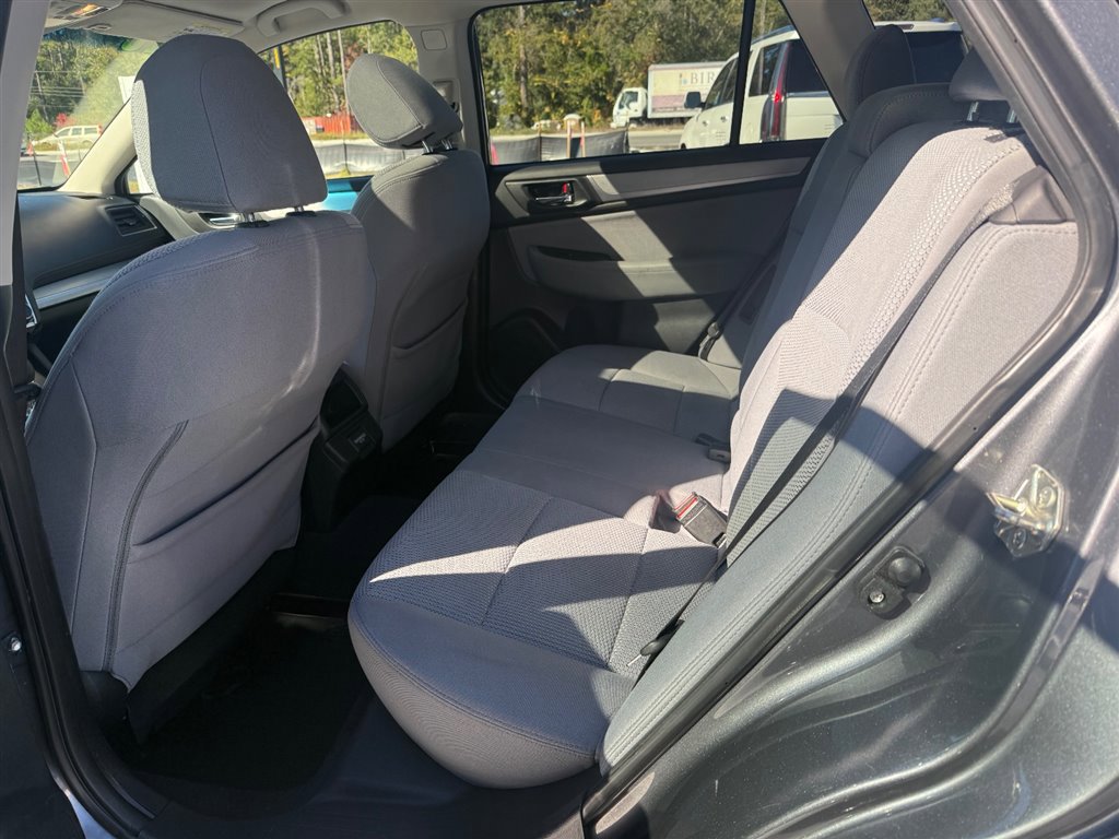 Used 2018 Subaru Outback 2.5i Premium image 13
