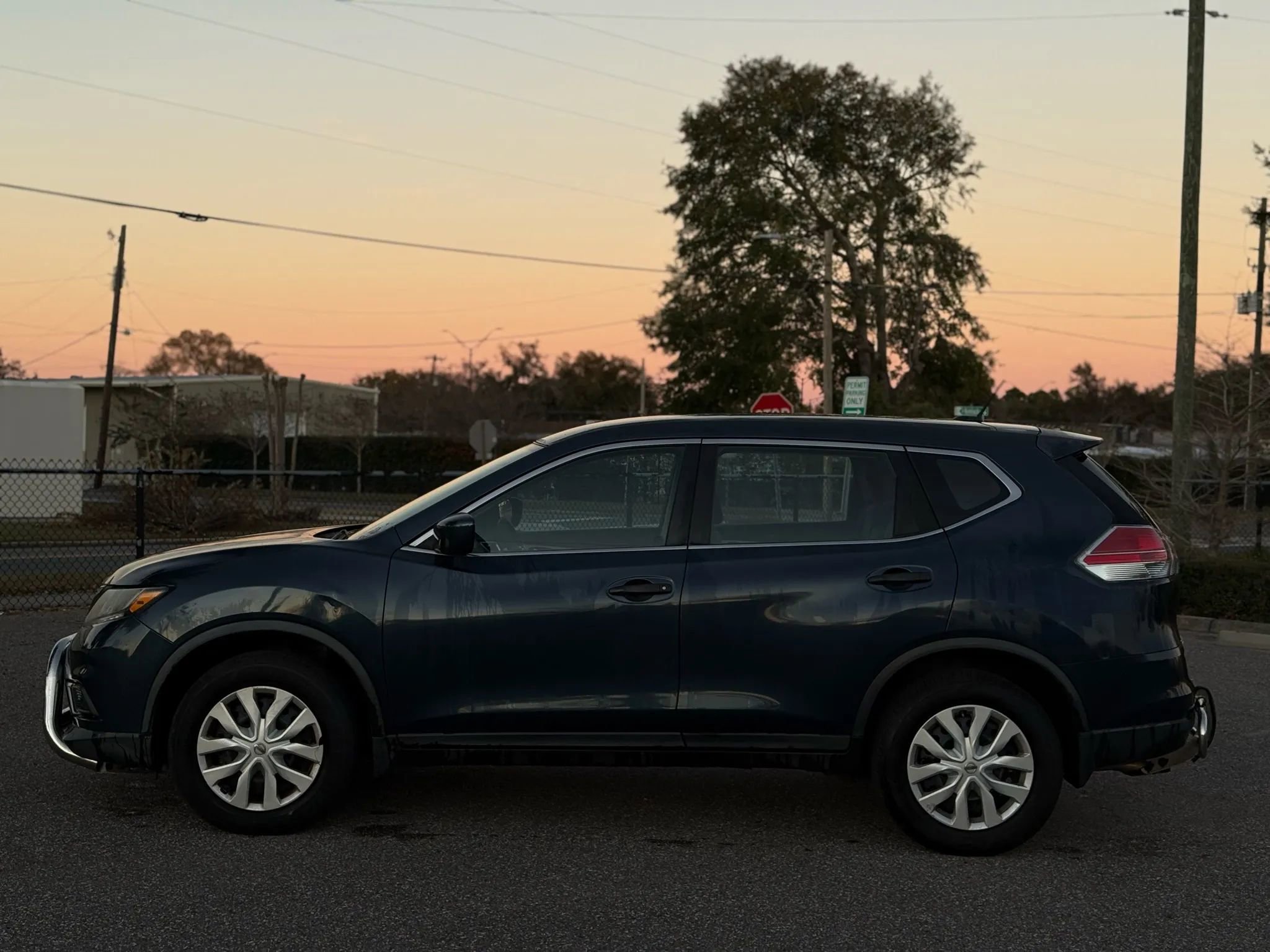 Used 2016 Nissan Rogue S image 5