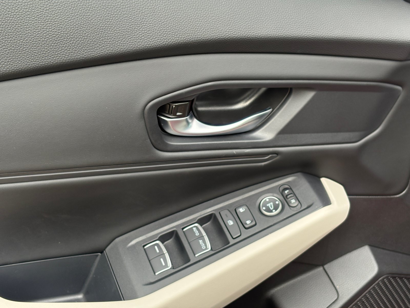 Used 2026 Honda Accord SE image 17