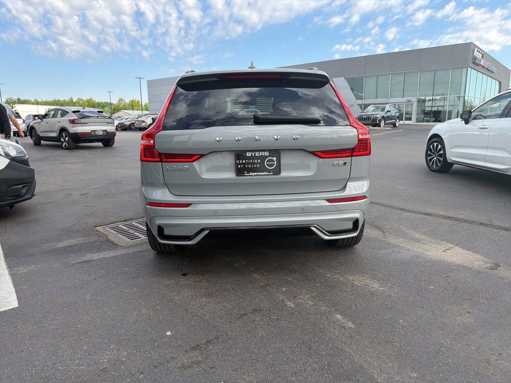 Certified 2024 Volvo XC60 B5 Plus AWD/4WD image 3