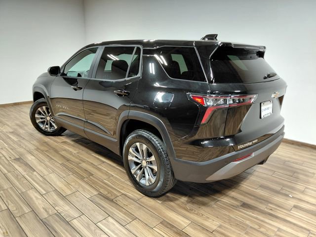 Used 2026 Chevrolet Equinox LT AWD/4WD image 17