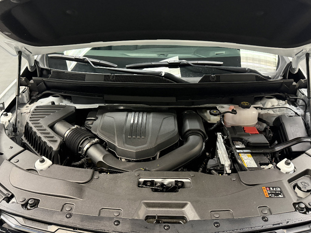 New 2026 Chevrolet Traverse LT w/ LPO, Floor Liner Package FWD image 30