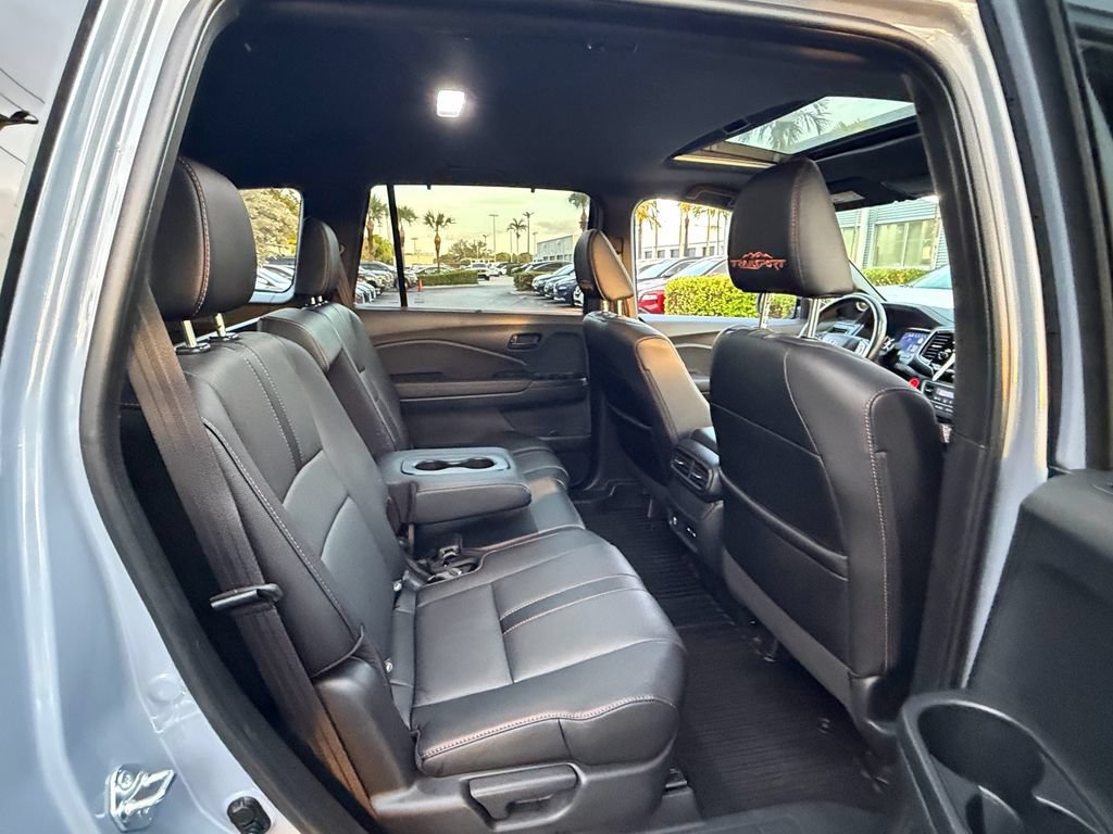Used 2025 Honda Passport TrailSport image 16