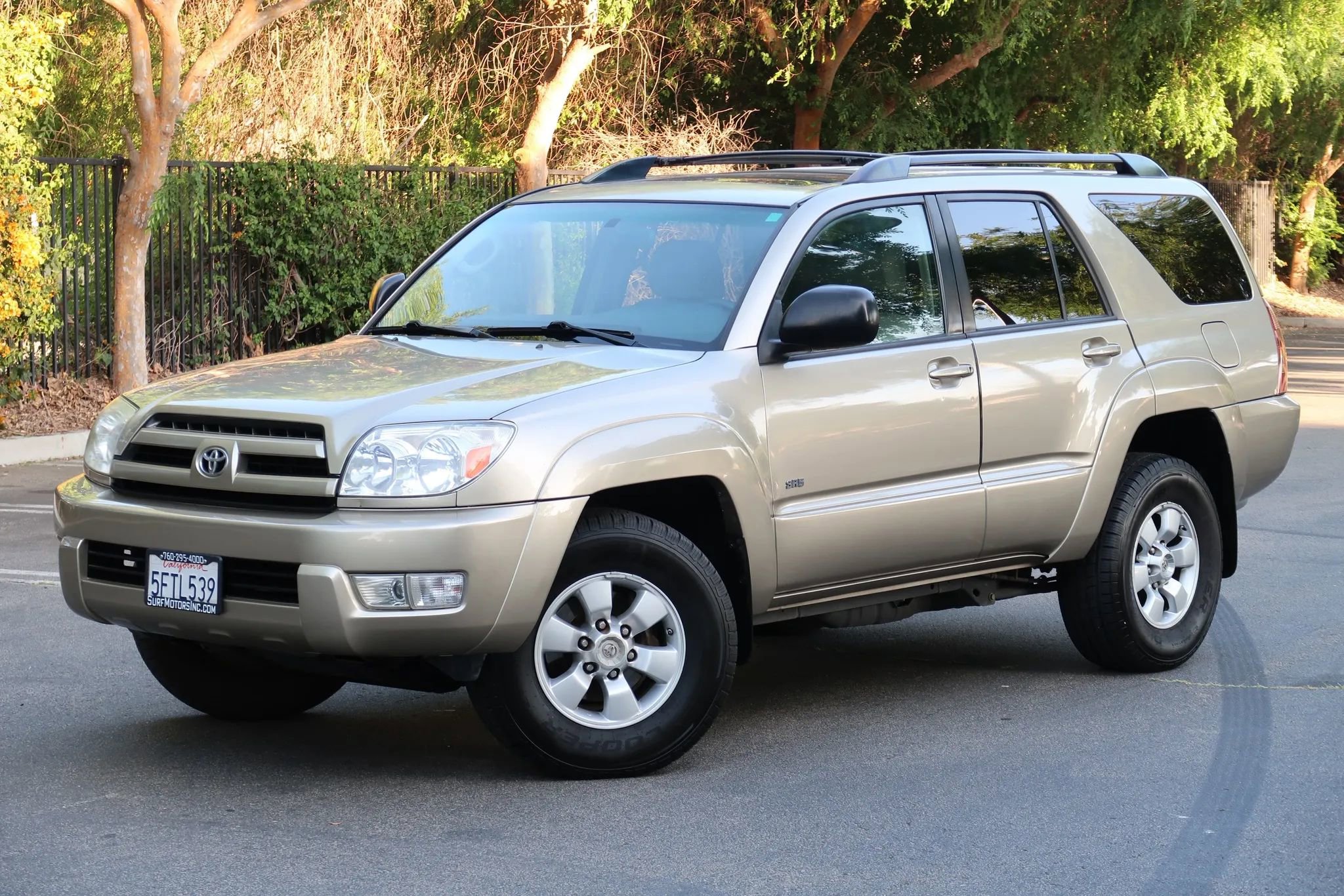 Used 2004 Toyota 4Runner Sport image 2