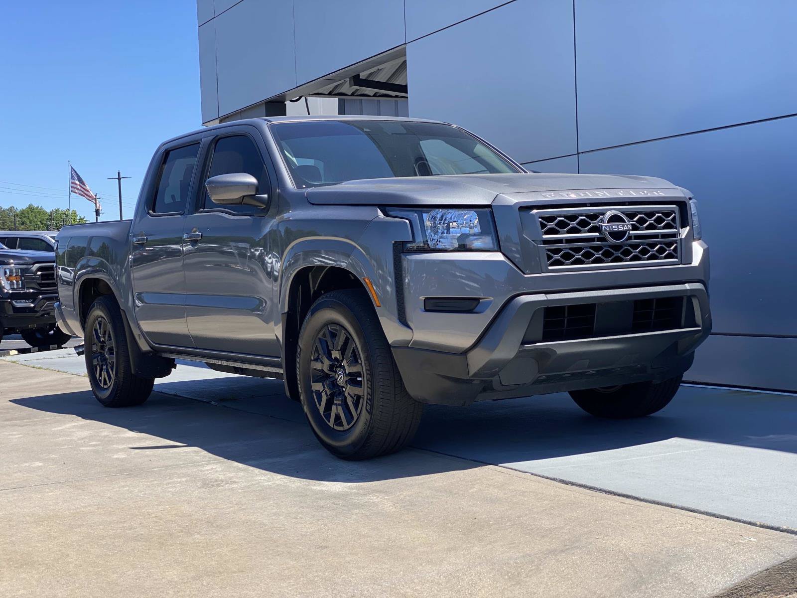 Used 2023 Nissan Frontier SV