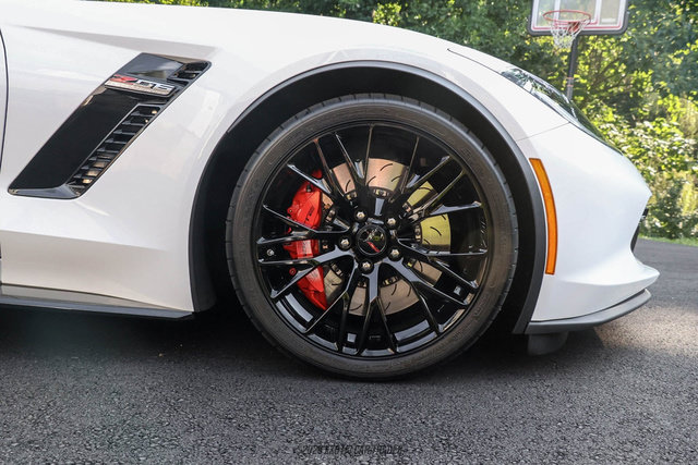 Used 2016 Chevrolet Corvette Z06 w/ 2LZ Preferred Equipment Group RWD image 91