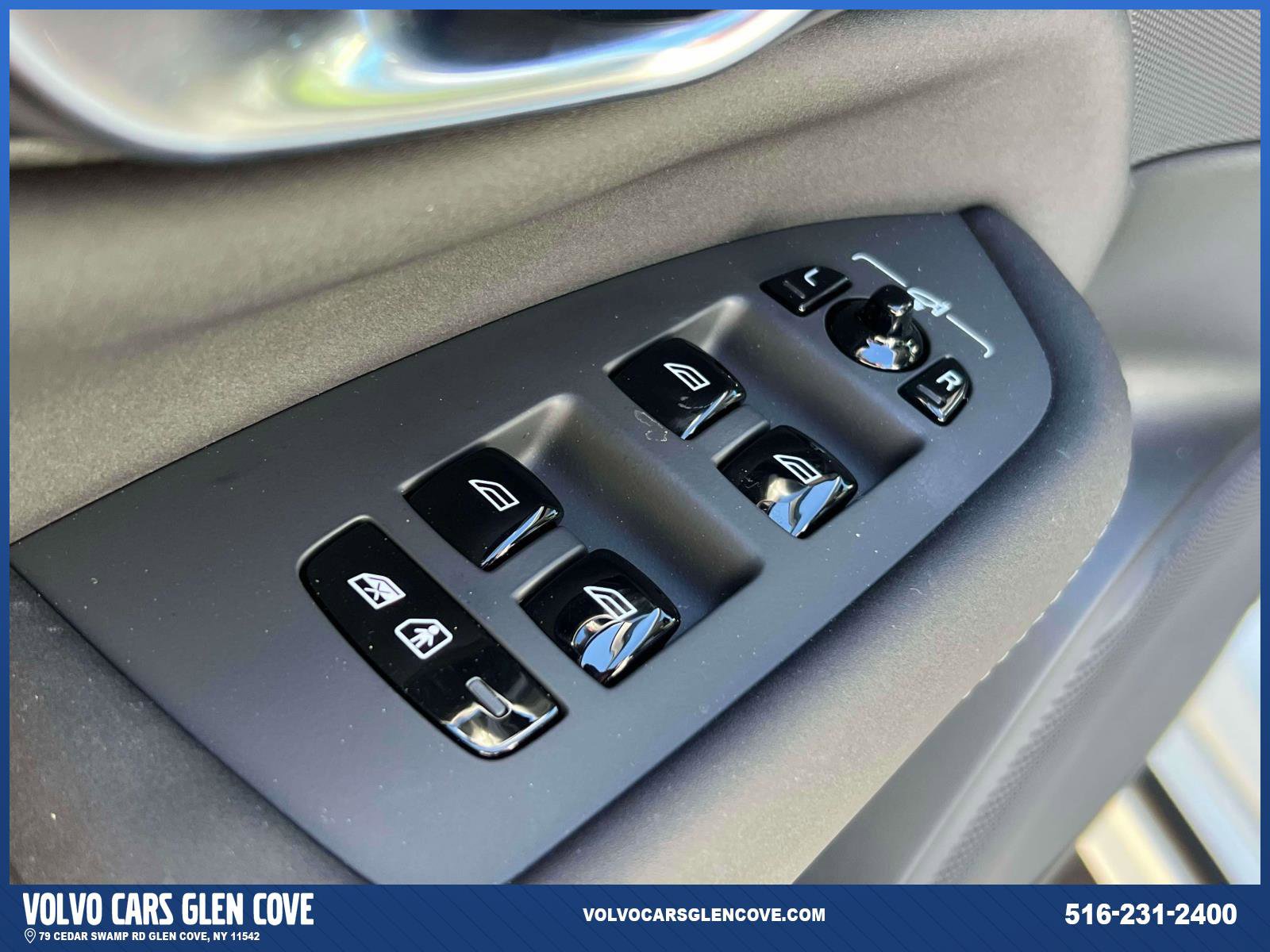 Used 2025 Volvo XC90 B6 Plus w/ Protection Package Premier image 16