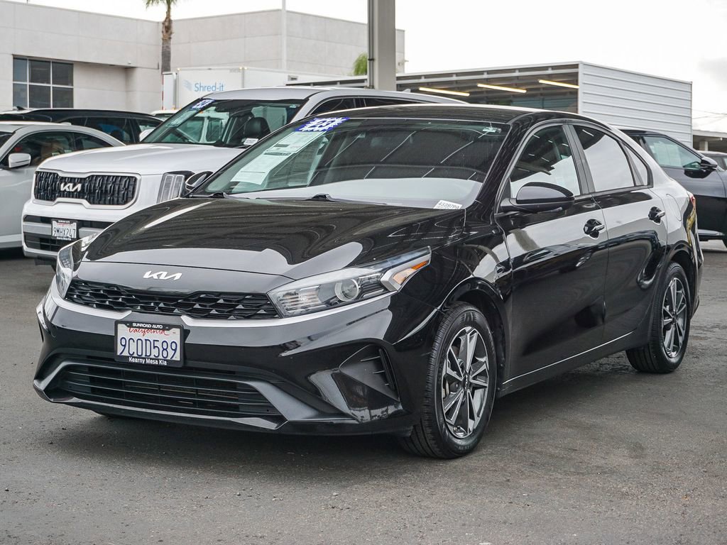 Certified 2023 Kia Forte LXS image 4