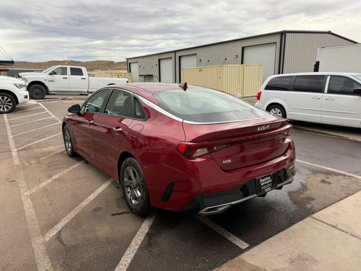 Used 2022 Kia K5 LXS FWD image 6