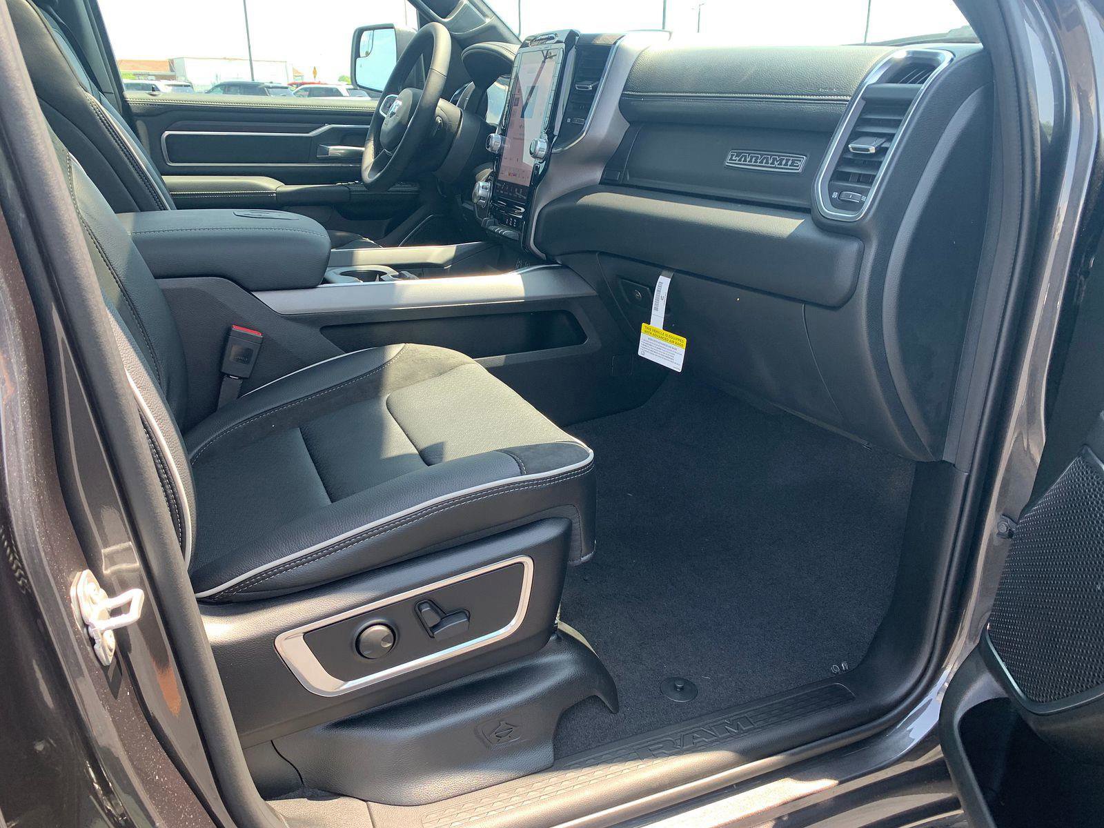 New 2026 RAM 1500 Laramie w/ Sport Appearance Package image 10