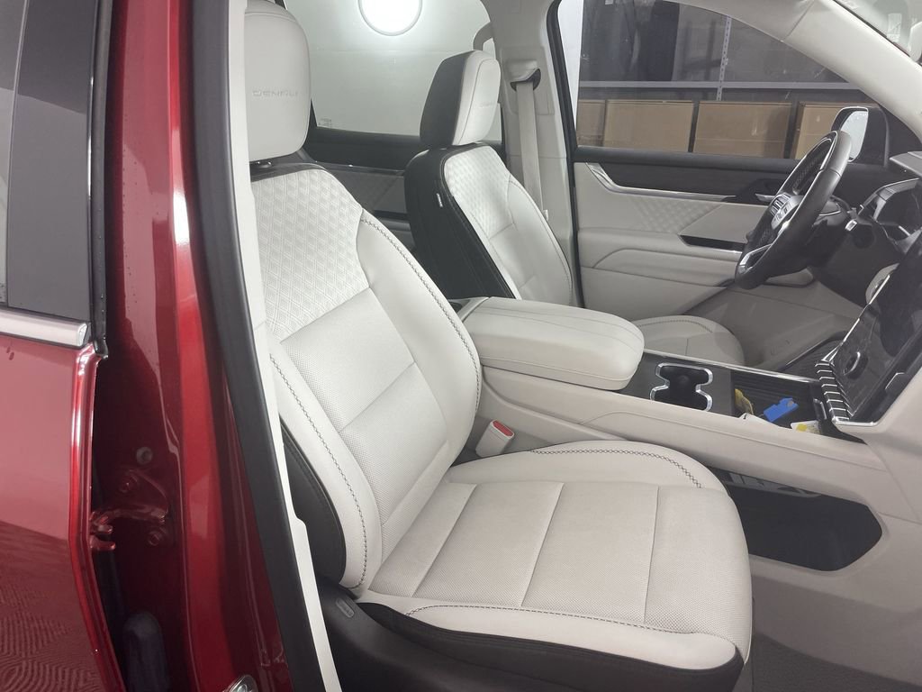 New 2024 GMC Acadia Denali w/ Super Cruise Package image 28