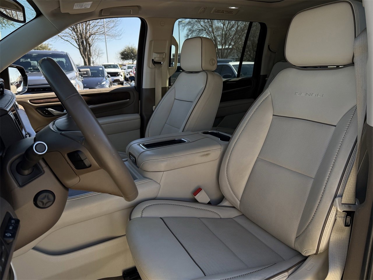 Used 2022 GMC Yukon XL Denali image 24