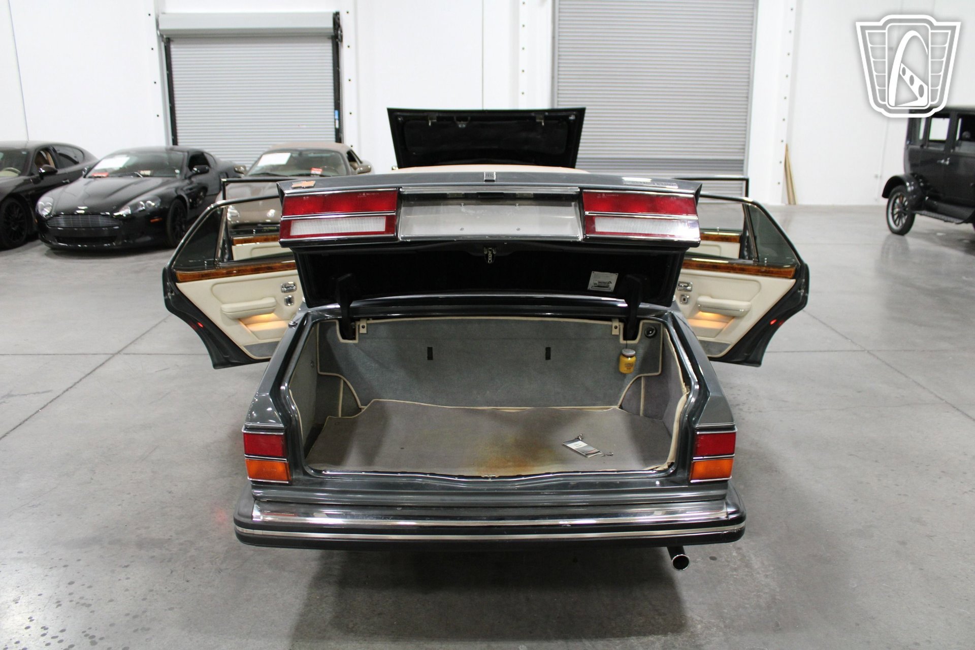 Used 1990 Rolls-Royce Silver Spur II RWD image 29