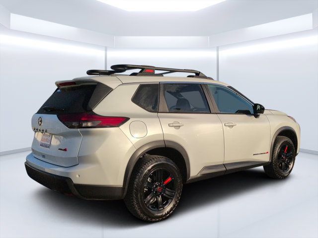 Used 2026 Nissan Rogue SV AWD/4WD image 3