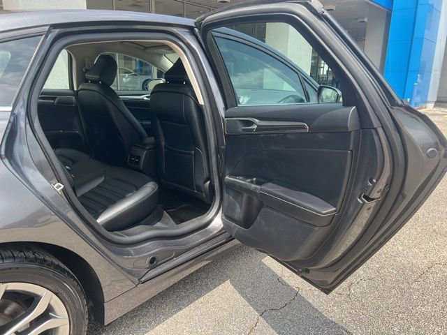 Used 2020 Ford Fusion SEL FWD image 13