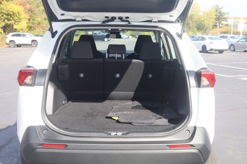 Used 2024 Toyota RAV4 LE FWD image 14
