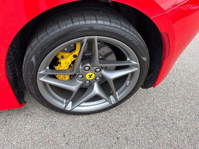 Used 2021 Ferrari F8 Tributo RWD image 8