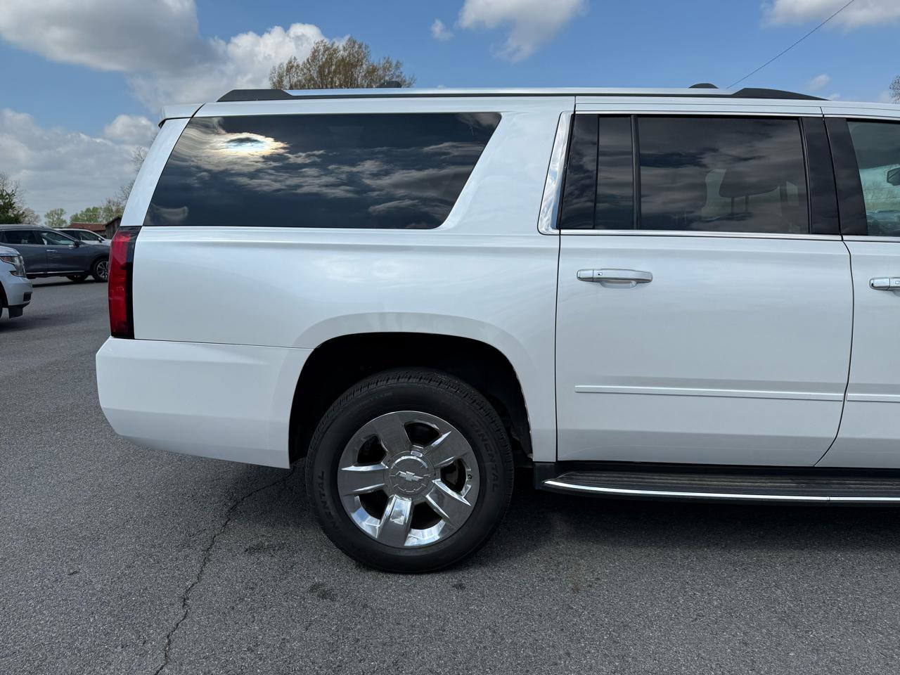 Used 2019 Chevrolet Suburban Premier image 45