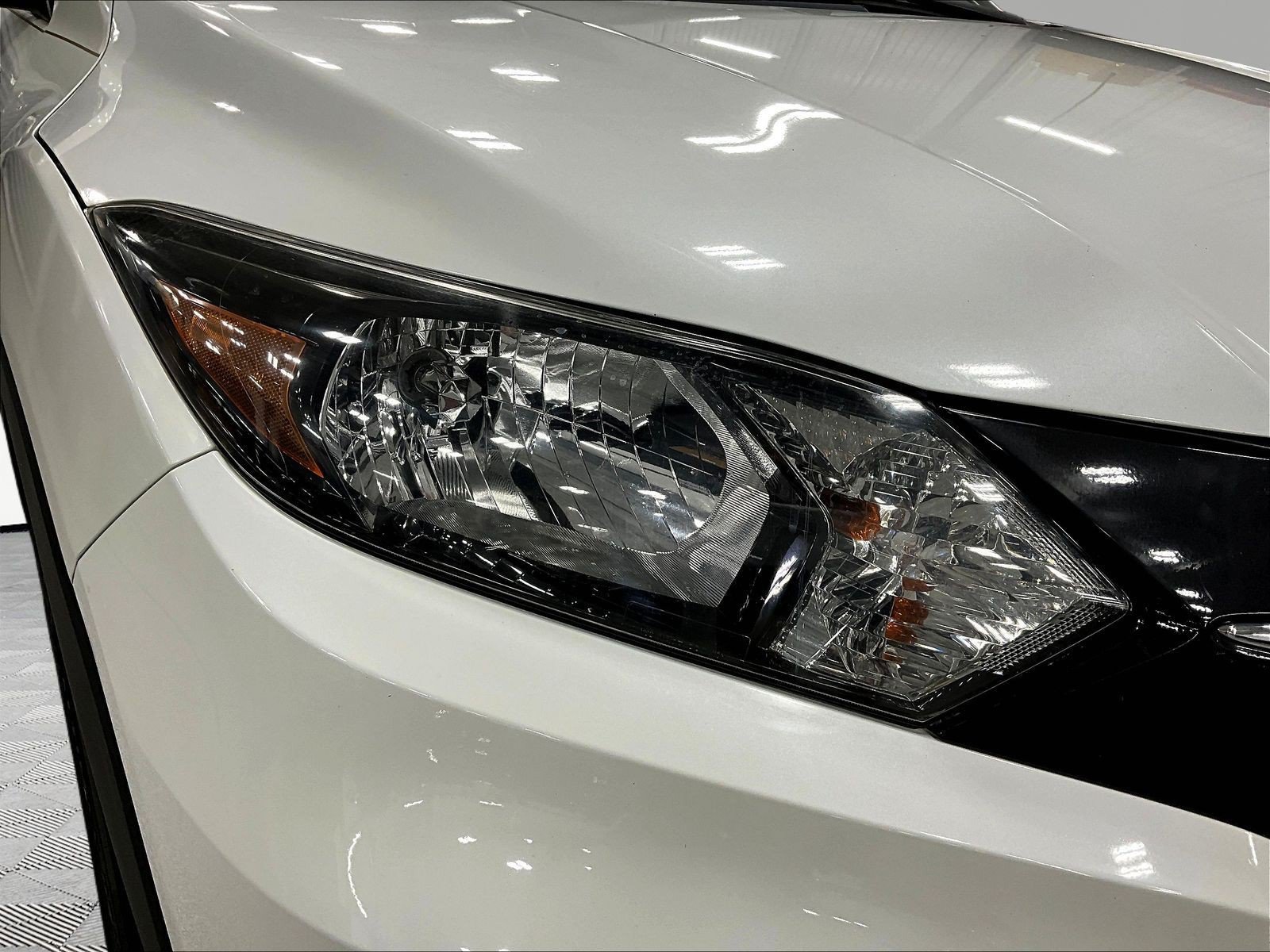 Used 2017 Honda HR-V LX image 32
