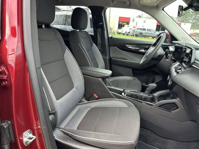 Used 2025 Chevrolet TrailBlazer LT AWD/4WD image 26