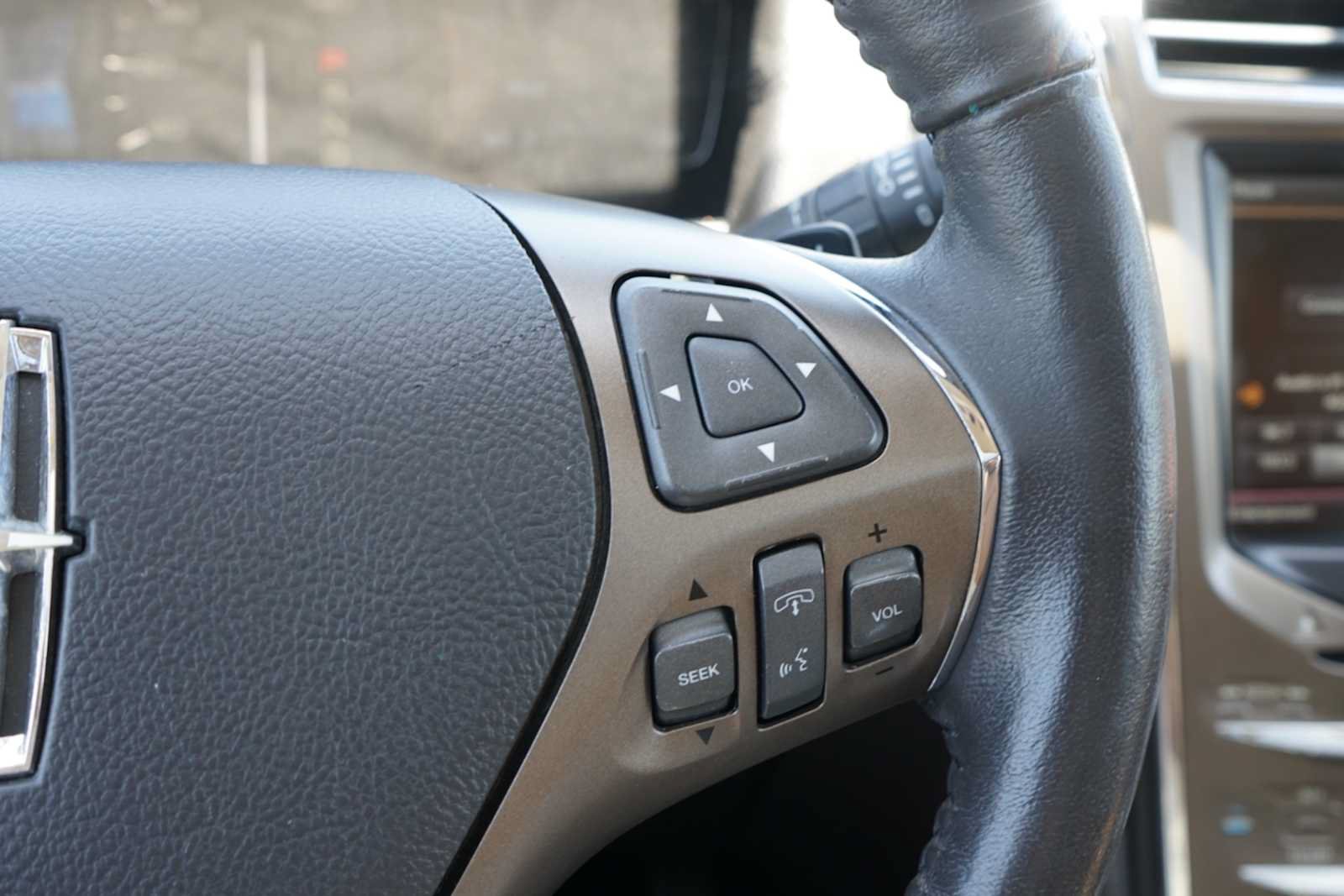 Used 2015 Lincoln MKX FWD w/ Equipment Group 102A image 15