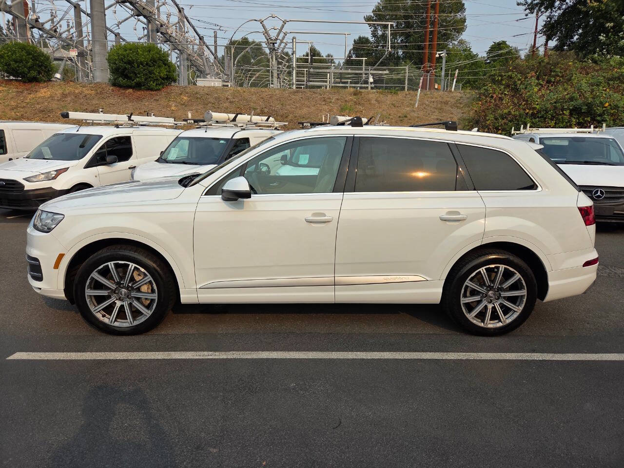 Used 2017 Audi Q7 3.0T Premium Plus AWD/4WD image 4