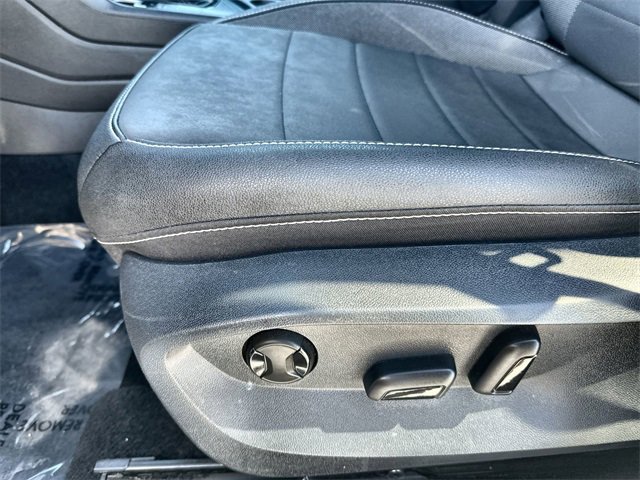 Used 2024 Volkswagen Taos SE image 14