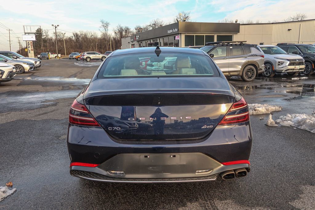 Used 2023 Genesis G70 2.0T image 10