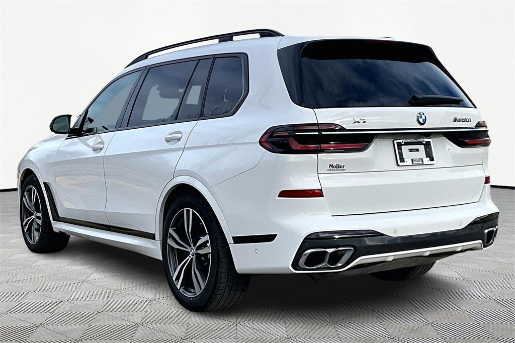 Used 2025 BMW X7 M60i w/ Climate Comfort Package image 13