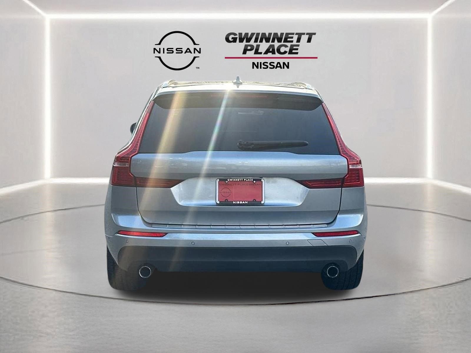 Used 2018 Volvo XC60 T5 Momentum w/ Convenience Package image 6