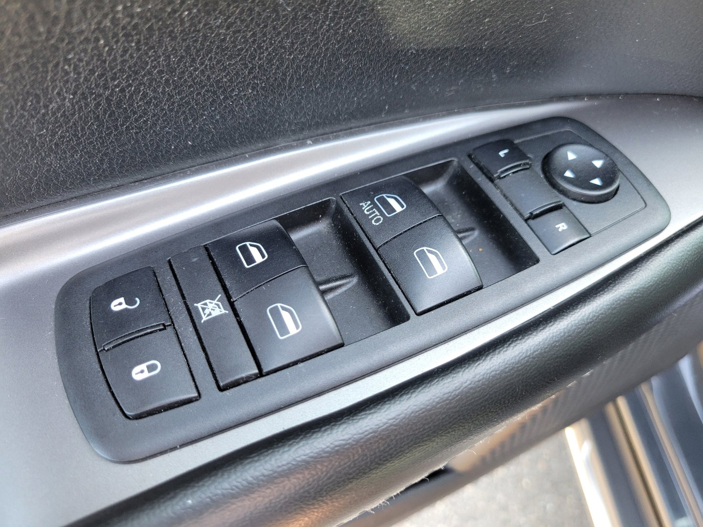 Used 2018 Dodge Journey Crossroad FWD image 18