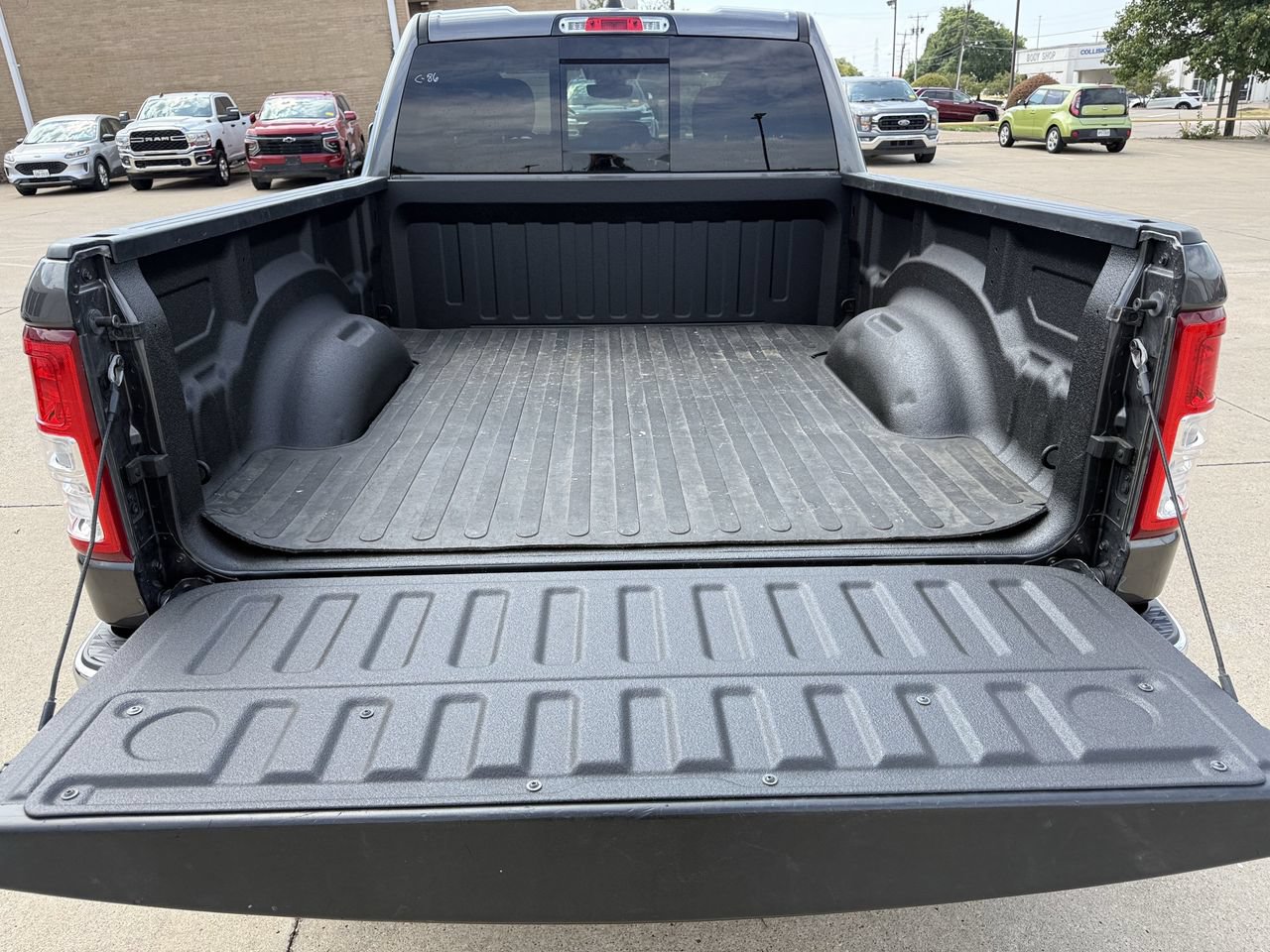 Used 2022 RAM 1500 Lone Star AWD/4WD image 27
