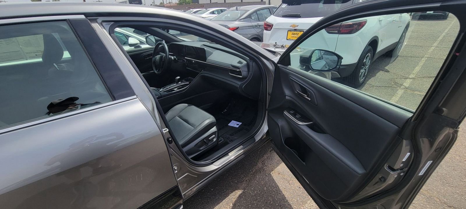 Used 2025 Toyota Crown XLE image 13