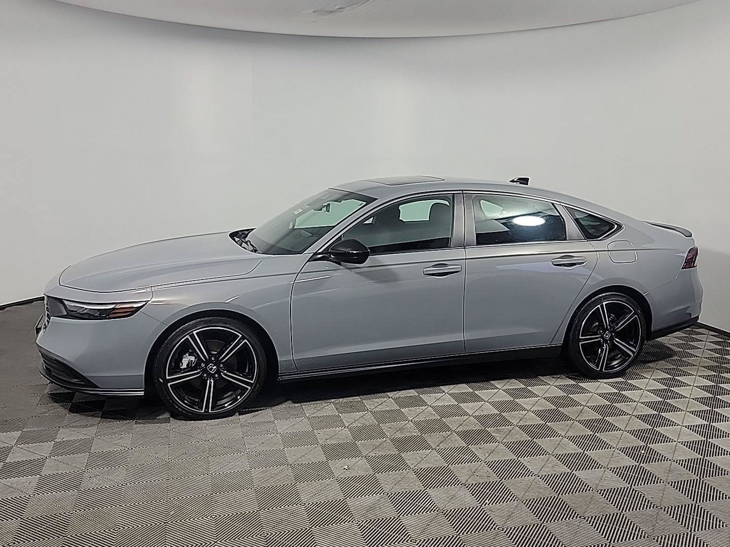 Certified 2025 Honda Accord Sport image 11