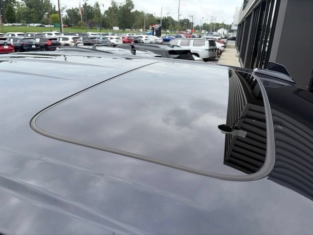 Used 2023 GMC Sierra 1500 Denali Ultimate AWD/4WD image 6