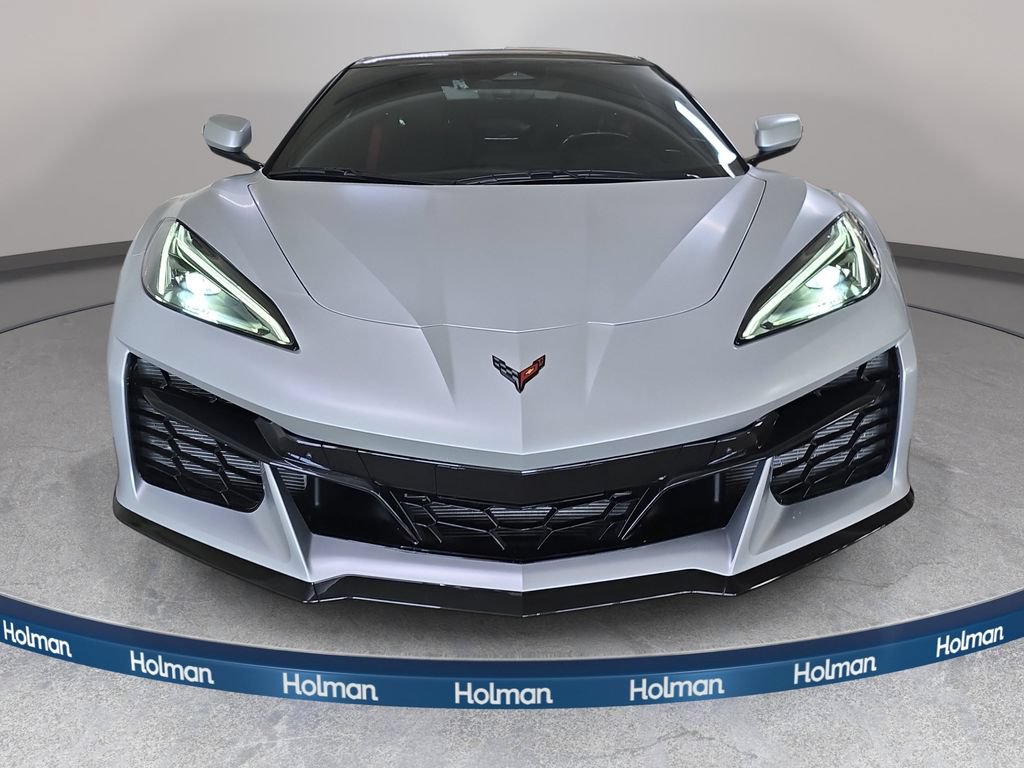 Used 2026 Chevrolet Corvette Z06 RWD image 3