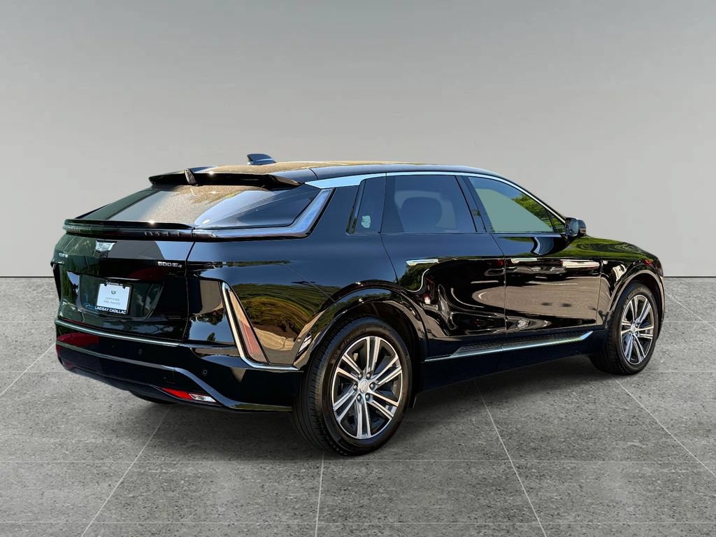 Used 2024 Cadillac Lyriq Luxury AWD/4WD image 10
