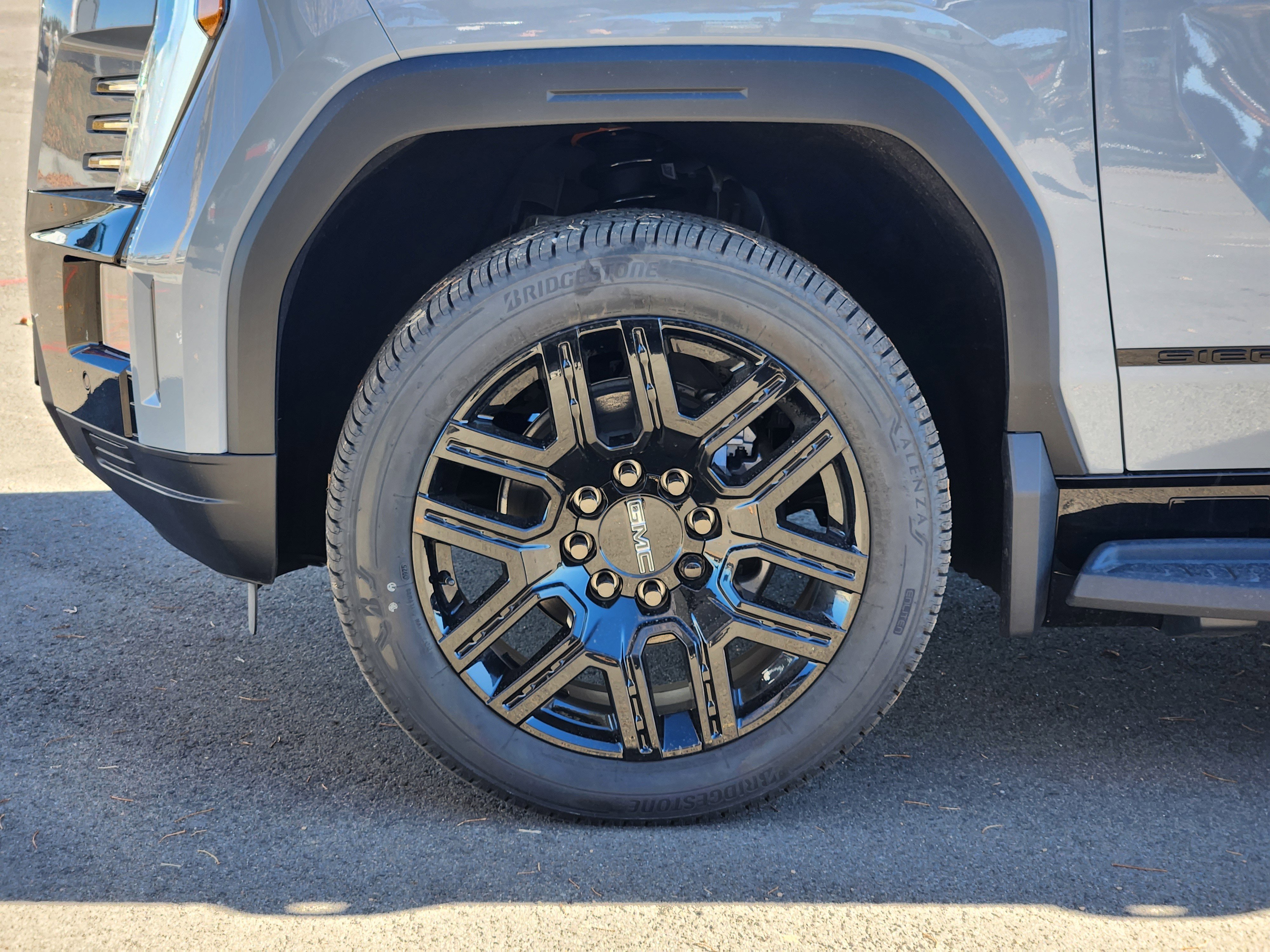 New 2026 GMC Sierra EV Elevation w/ LPO, Elevation Dark Package image 21
