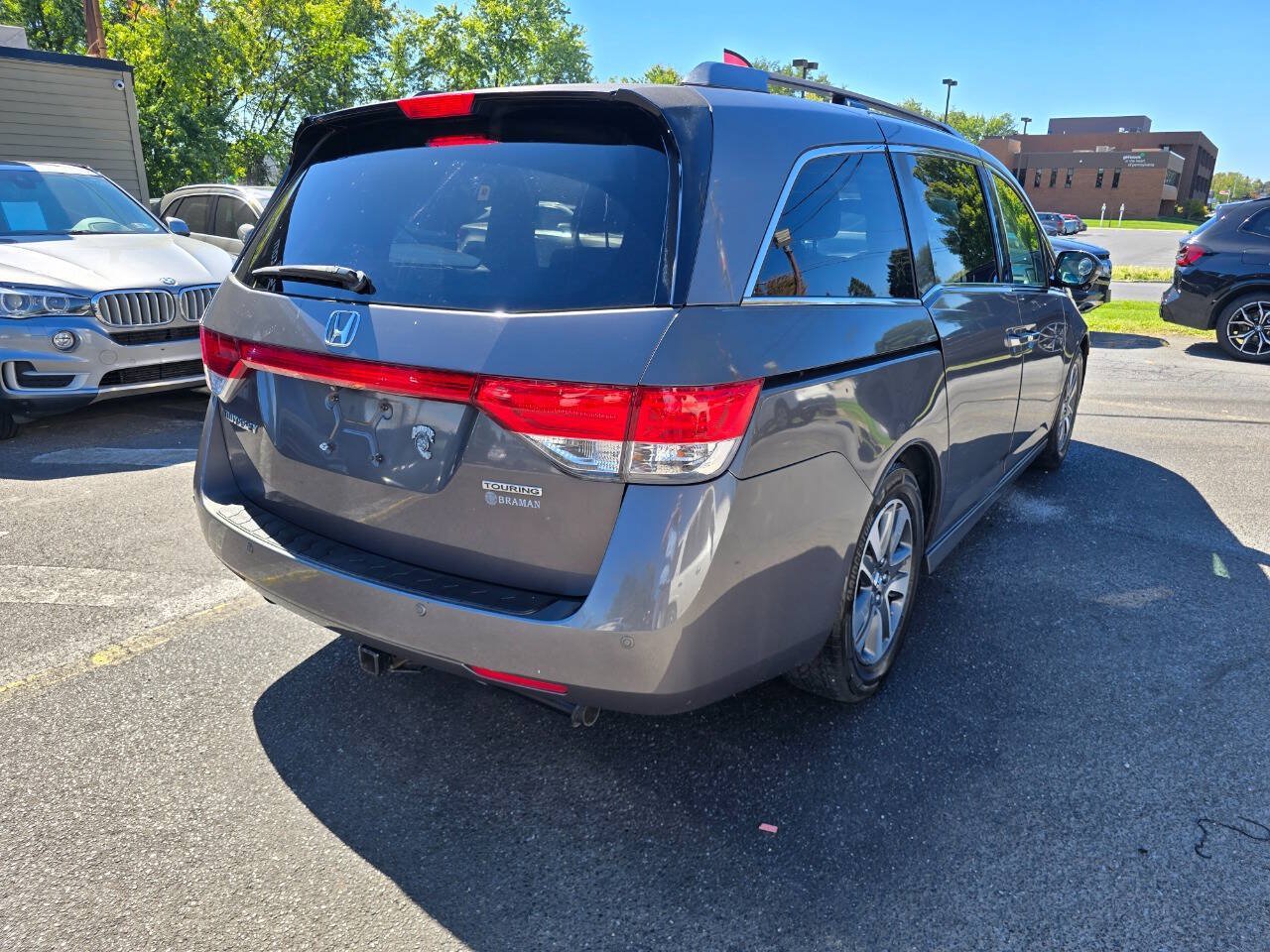 Used 2016 Honda Odyssey Touring image 3