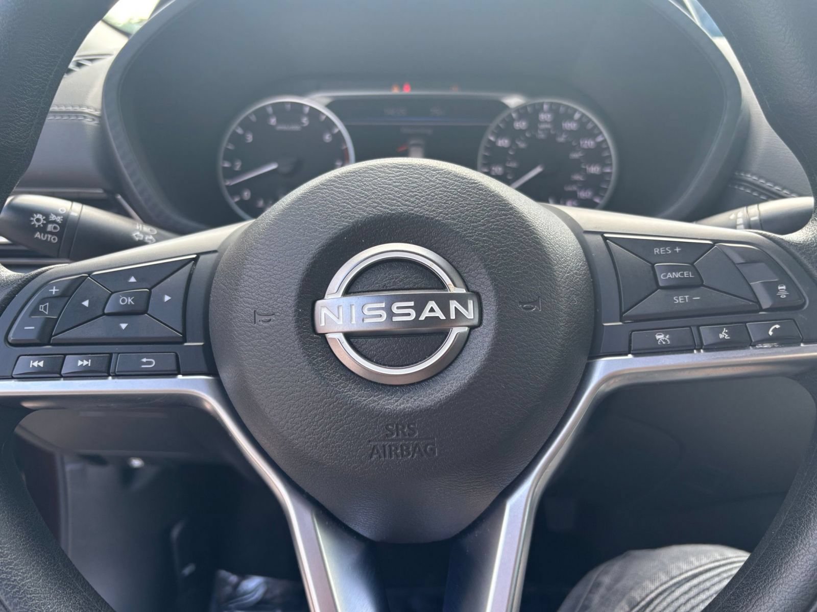 Used 2025 Nissan Sentra SV FWD image 21
