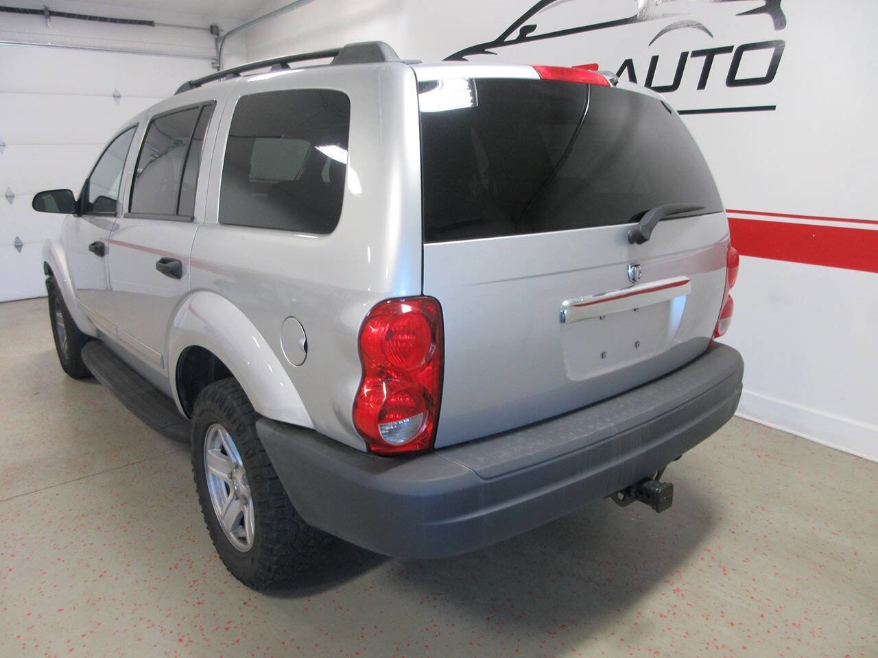 Used 2005 Dodge Durango SLT AWD/4WD image 6