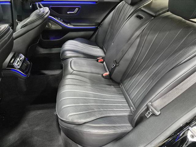 Used 2022 Mercedes-Benz S 500 4MATIC w/ AMG Line Package image 20
