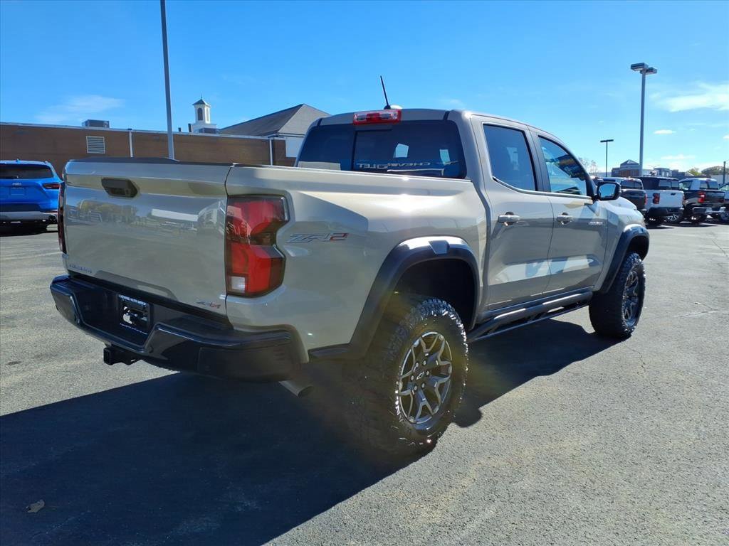 Used 2024 Chevrolet Colorado ZR2 w/ ZR2 Convenience Package III image 4