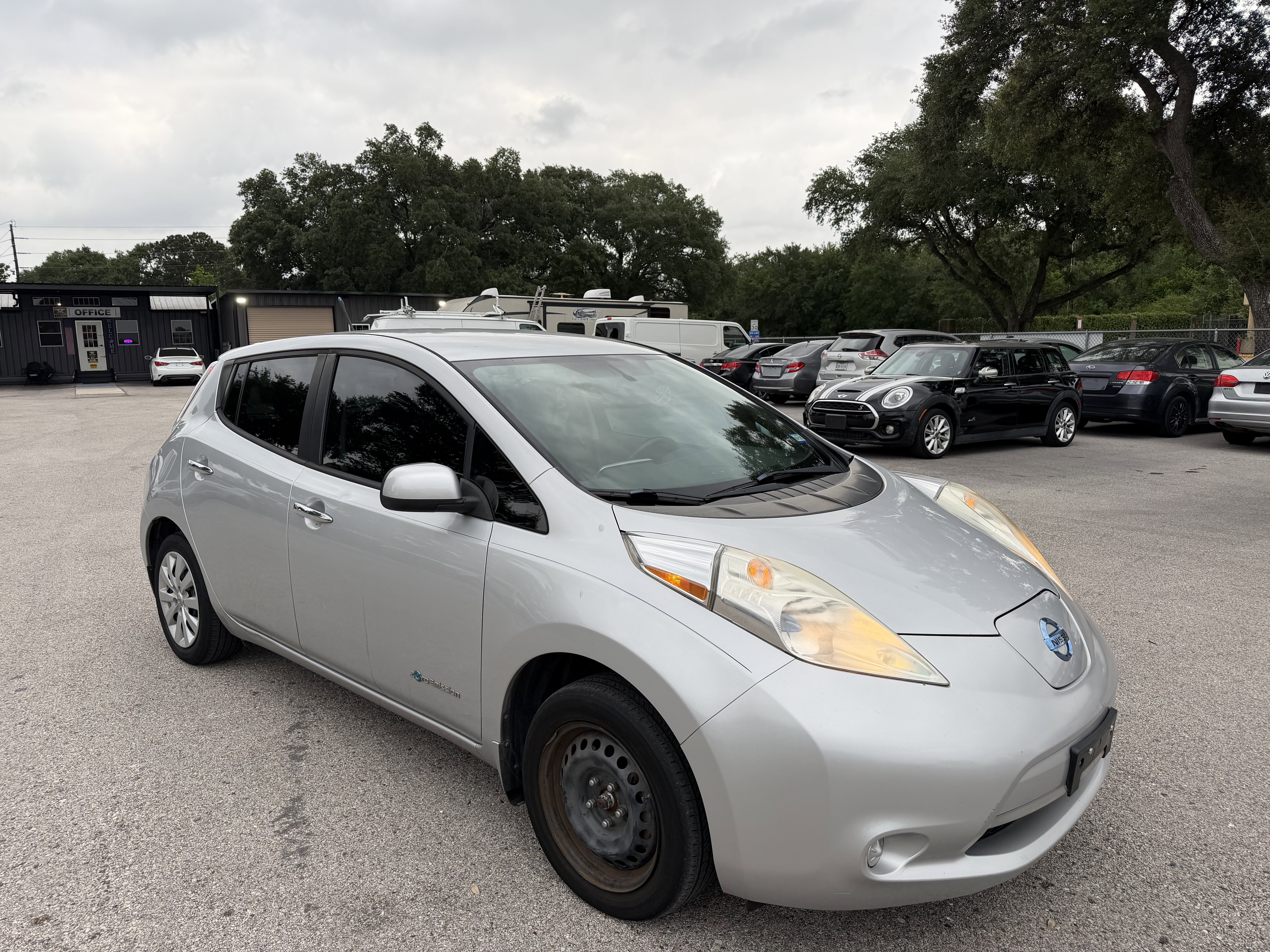 Used 2013 Nissan Leaf S w/ Charger Pkg FWD image 10
